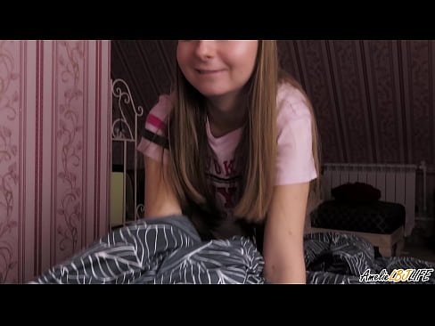 ❤️ Blondi imee hänen BFF:nsä syvälle ja saa spermaa suuhunsa ❌ Kaunis porno at us ☑